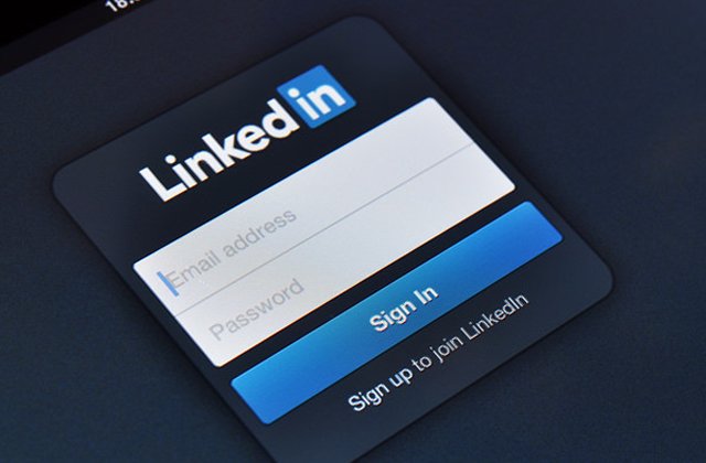 LinkedIn’s Secret Sauce: 5 Tips to Network Your Way to Your Dream Job